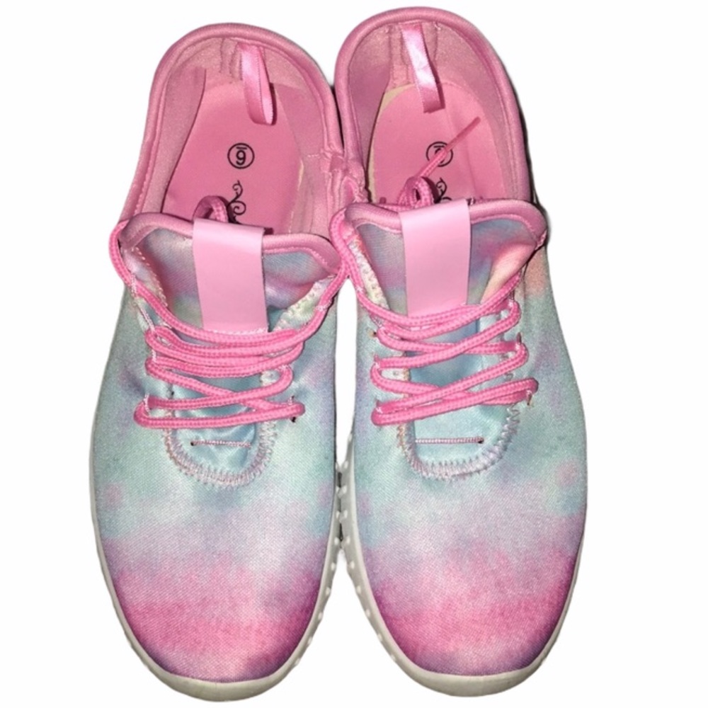 🔥Sole Mates Cotton Candy Sneakers - 6